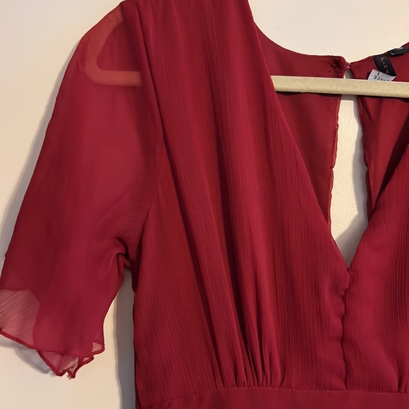 Maxi Dress w/built in shorts! - Picture 3 of 4